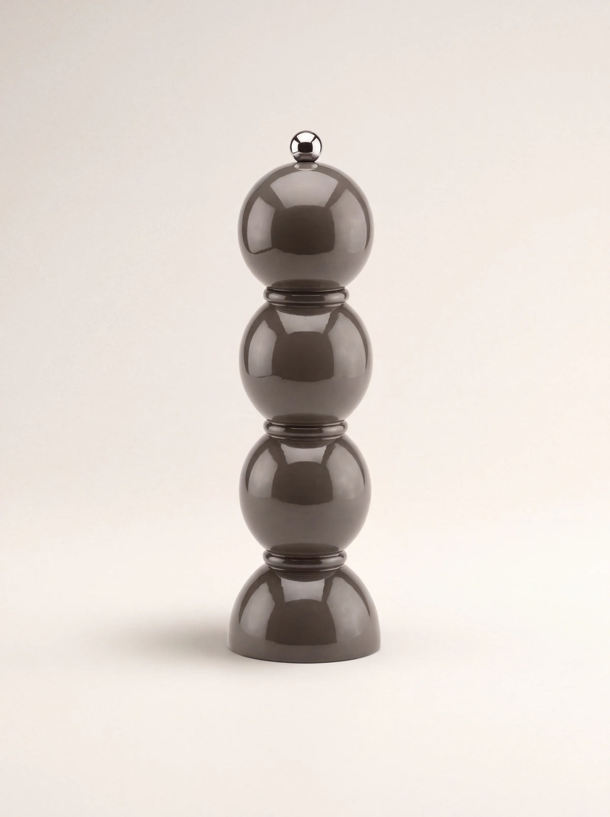 Mink bobbin salt or pepper mill in high-gloss lacquered wood with a stainless steel knob