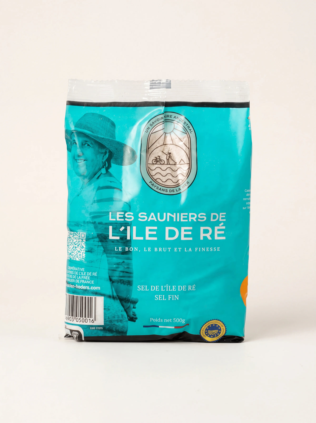 Fine sea salt in a turquoise 500 g bag from Les Sauniers de L'Île de Ré