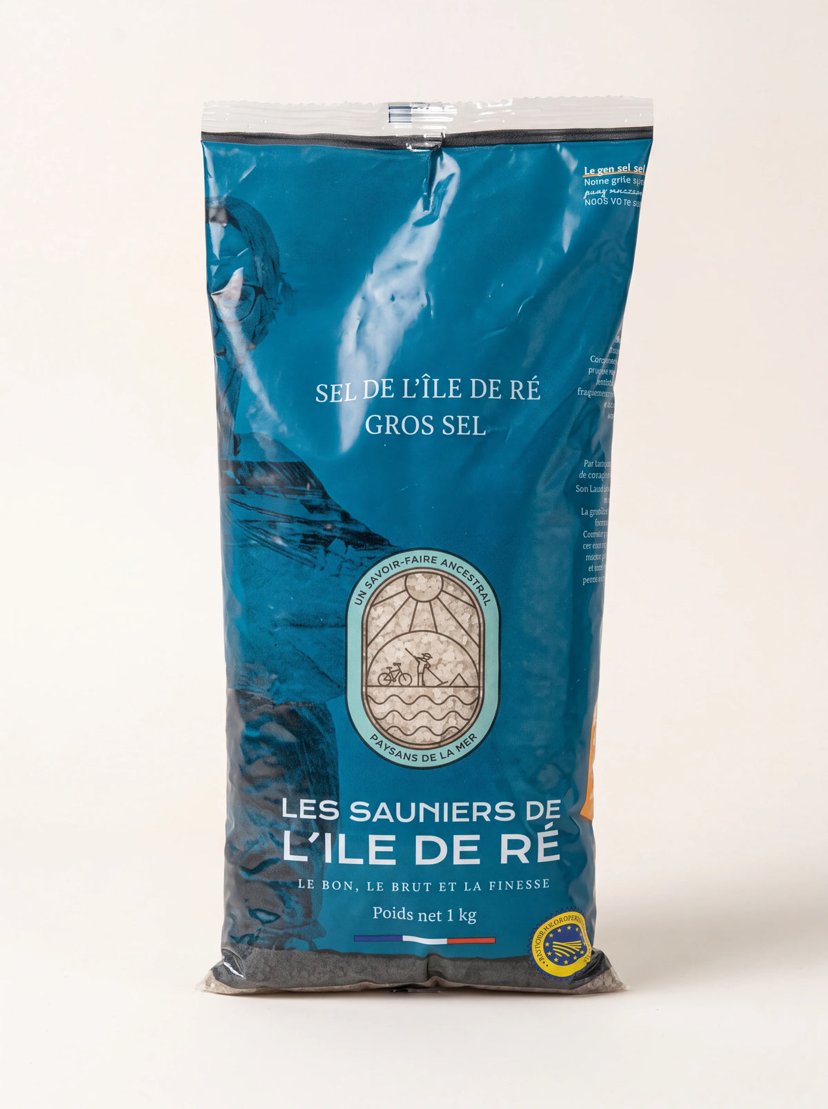 Blue 1 kg bag of coarse grey sea salt labelled Sel de l'Île de Ré Gros Sel