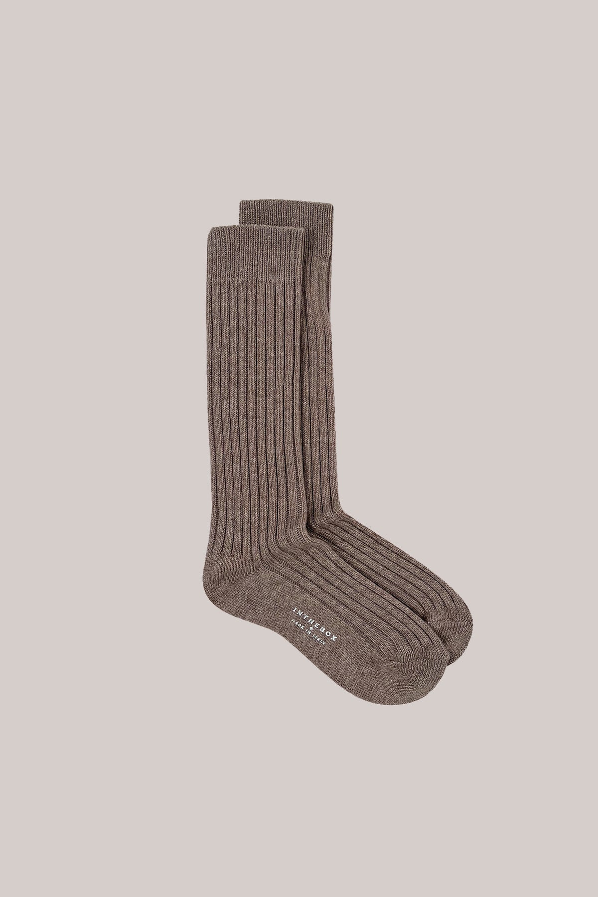 Ribbed beige wool-blend socks with smooth heel and toe, printed INTHEBOX MADE IN ITALY on the sole